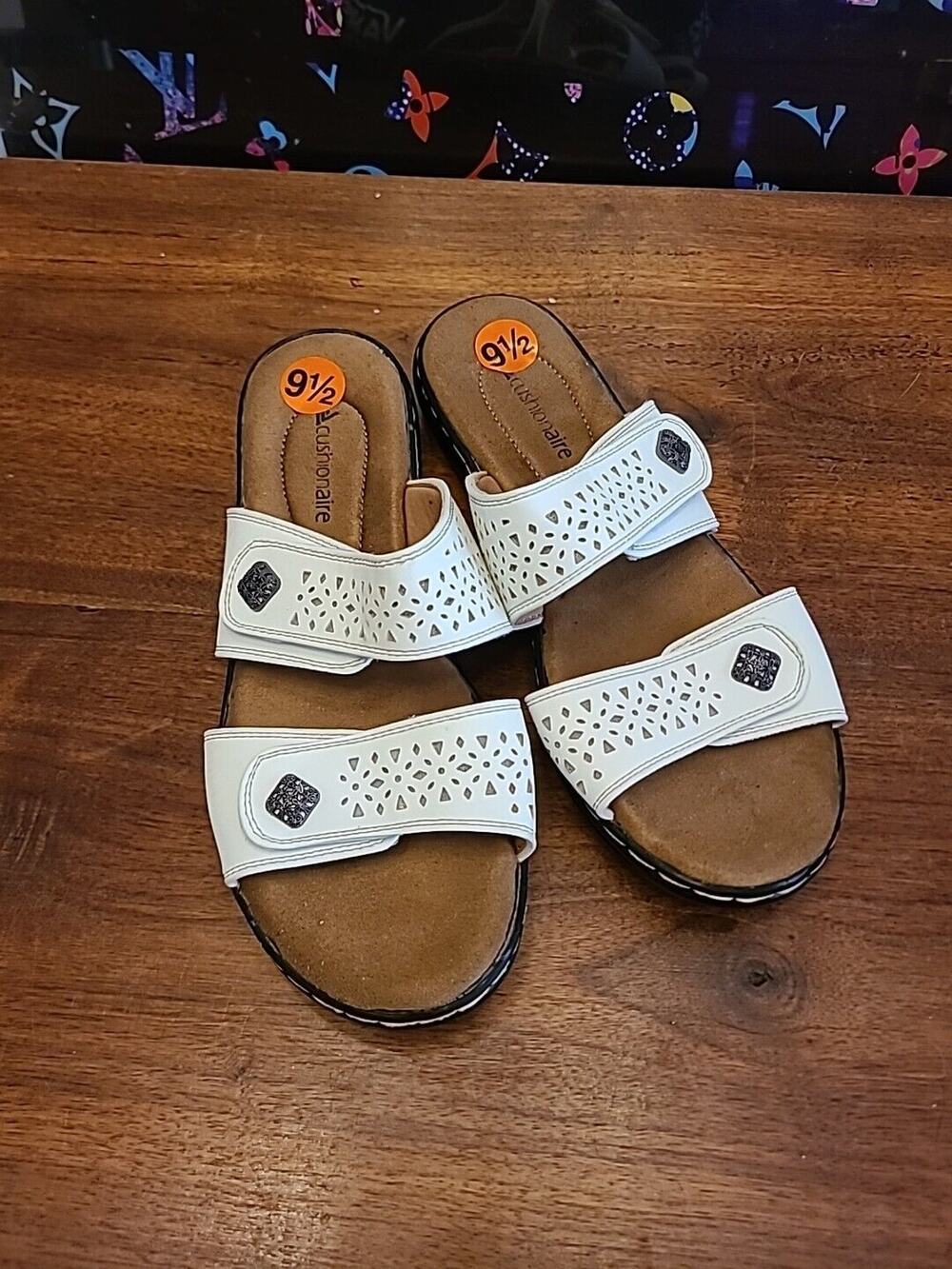 Clarks Sandals Women's Size 9 M White Leather Leisa Lakia Slide Summer